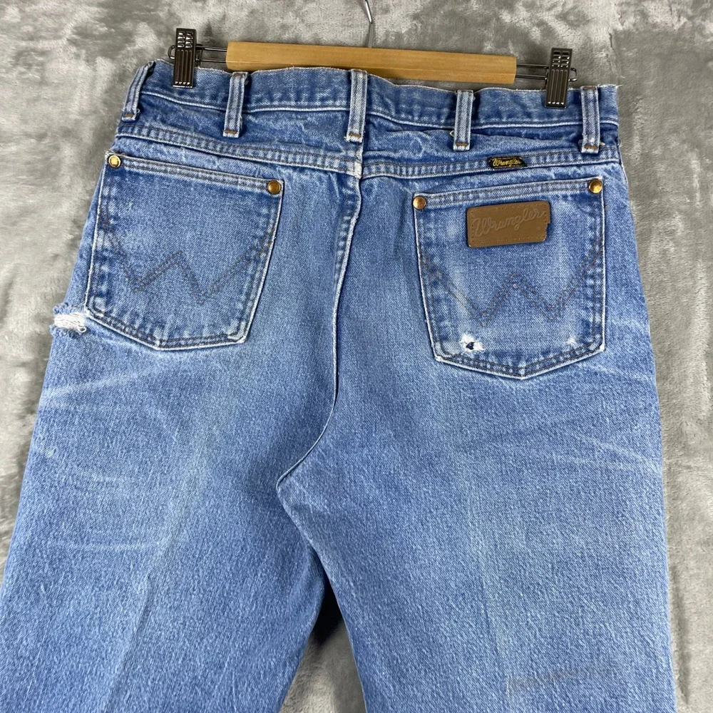 Vintage Wrangler Jeans Mens 32x36 Whisker Fade Distressed Made in USA 936DEN